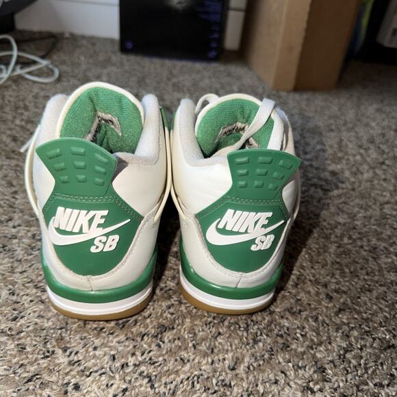 Size 5 - Jordan 4 Retro SP x Nike SB Mid Pine Green main image 6